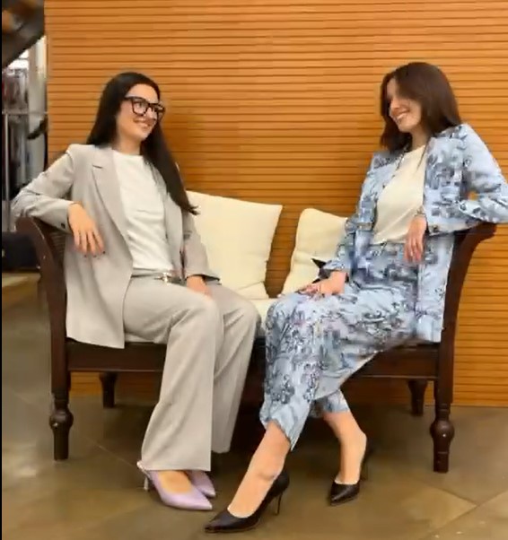 Le nostre indossatrici Camilla e Federica presentano Emme di Marella p/e 2026